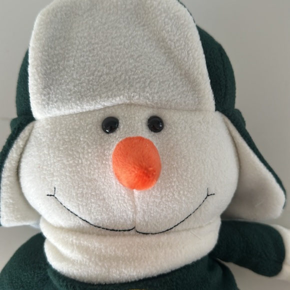 Green Bay CHILLY SNOWMAN. Stuffed snowman with weighted feet. - Picture 3 of 3